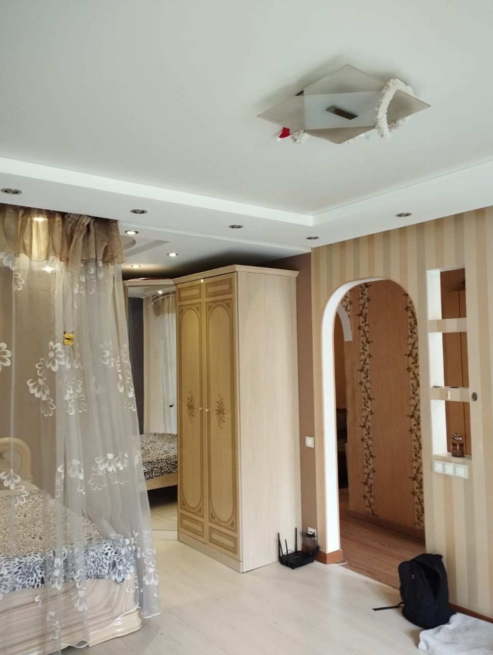 Продается уютная однокомнатная квартира в Москве, полностью готовая к проживанию с хорошим ремонтом.
В доме произведён капитальный ремонт. 
Тихое место, много зелени, рядом с домом детская площадка, недалеко Кузьминский лесопарк. Район отличается развитой инфраструктурой: в шаговой доступности наход